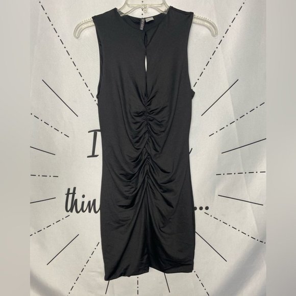 H&M Divided Black Cutout Keyhole Ruched Gathered-detail Dress - Picture 2 of 5
